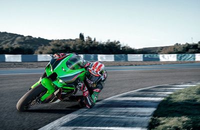 Kawasaki Ninja ZX-10R 2021 cập bến thị trường Việt
