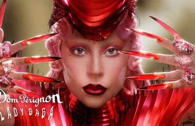 Tạo hình cực chất của Lady Gaga trong video ra mắt rượu Champagne