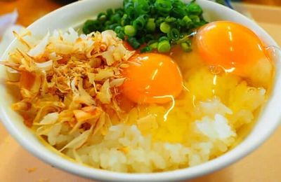 Điều gì đã khiến Tamago Kake Gohan - Cơm trộn trứng sống của Nhật trở nên cực kỳ nổi tiếng?