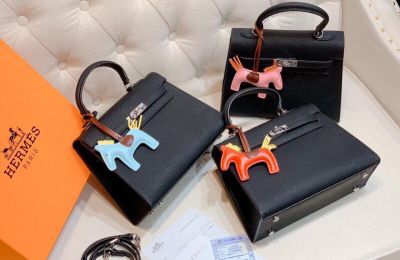 Mùa hè sành điệu cùng BST phụ kiện “chất lừ” từ nhà mốt Hermès