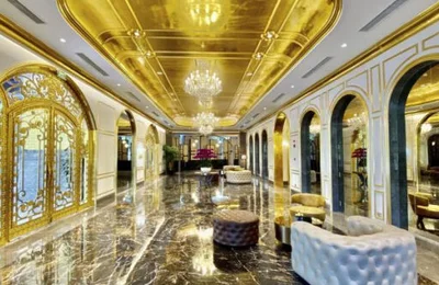 Khám phá nội thất xa hoa của khách sạn dát vàng ở Hà Nội