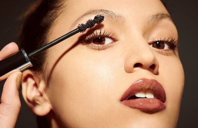 Top 7 mascara không trôi, chống nước được yêu thích nhất hiện nay