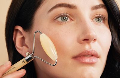 Bạn đã sử dụng thanh lăn mặt (face roller) đúng cách hay chưa?