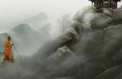Giải mã sự linh thiêng của những ngôi chùa trên núi
