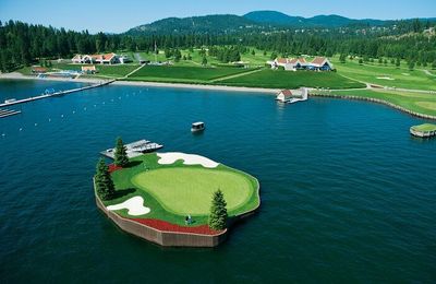 Chiêm ngưỡng sân golf “trôi” độc đáo nhất trên thế giới