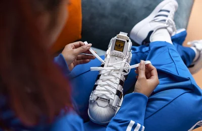 Adidas Superstar kinh điển trong diện mạo LEGO