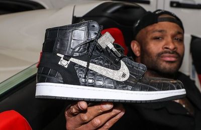 PJ Tucker chơi lớn khi diện mẫu giày Nike Air Jordan 1 nạm kim cương