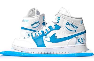 Nike đâm đơn kiện một cựu nhân viên vì “độ giày”