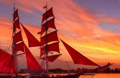 Ngoài EURO 2020, hãy đến Saint Peterburg hòa mình vào lễ hội Cánh buồm đỏ thắm