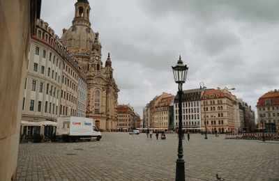 Lạc lối giữa thành phố cổ Dresden mộng mơ