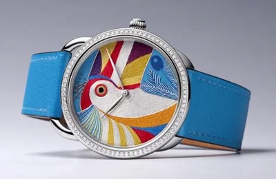 Đồng hồ Hermès “thêu” sợi tơ tằm và đính 82 viên kim cương