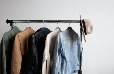 H&M đang bắt đầu trong lĩnh vực resale: Tại sao các nhà bán lẻ chú trọng mô hình bán lại đồ cũ?