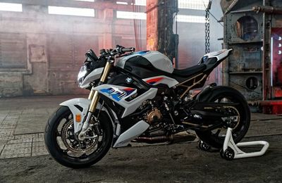 BMW S 1000 R 2021 dự kiến trình làng vào tháng 9 tại Việt Nam