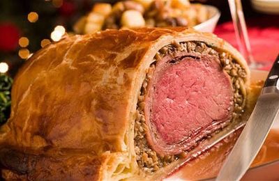 Bò cuộn đút lò Wellington - Vua của các bữa tiệc sang trọng ở Châu Âu
