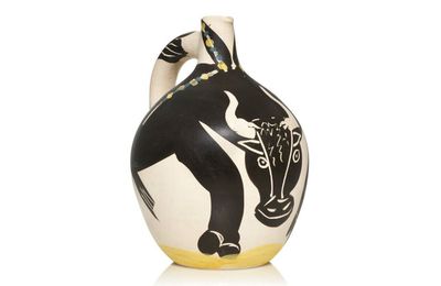 Bình gốm của danh hoạ Picasso được đấu giá lên đến 2,5 tỷ VNĐ