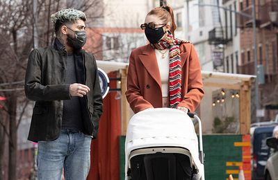Phong cách thời trang trendy của Gigi Hadid khi làm mẹ