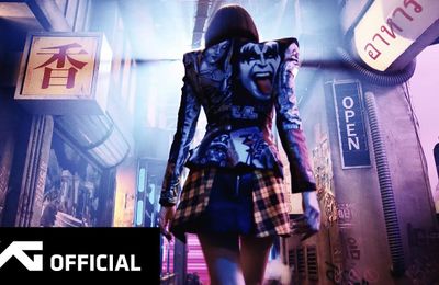 Lisa lộng lẫy với Haute couture trong MV LALISA