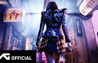Lisa lộng lẫy với Haute couture trong MV LALISA