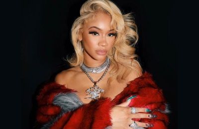 Cùng với Lisa, nữ rapper Saweetie trở thành gương mặt đại diện toàn cầu của MAC Cosmetics