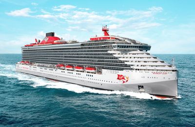 Cùng trải nghiệm con tàu Scarlet Lady của Richard Branson