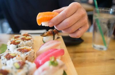 Người Nhật thưởng thức sushi như thế nào?