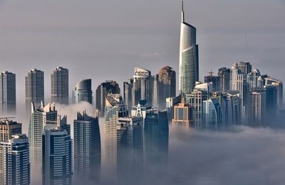 Có gì bên trong tòa nhà chọc trời ở Dubai