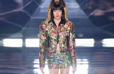 Phương Oanh tự tin sải bước trên sàn diễn Dolce & Gabbana