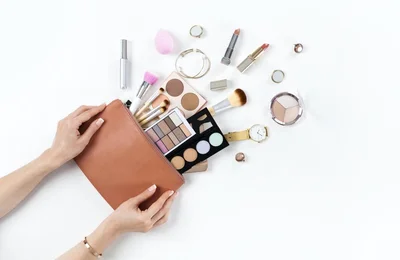 Tuyệt chiêu tối giản kho mỹ phẩm cho nàng nghiện makeup thích mua sắm