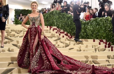 Những bộ cánh ấn tượng nhất lịch sử Met Gala