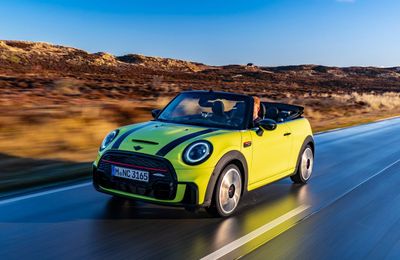 MINI John Cooper mới chính thức ra mắt tại Việt Nam