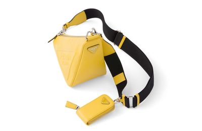 Prada giới thiệu dòng túi Triangle Bag mới nhất với 4 gam màu rực rỡ