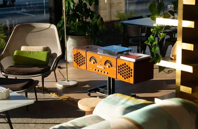 Chiếc Radio cổ điển được thiết kế bởi anh em nhà Castiglioni cuốn hút nhiều ngôi sao yêu thích