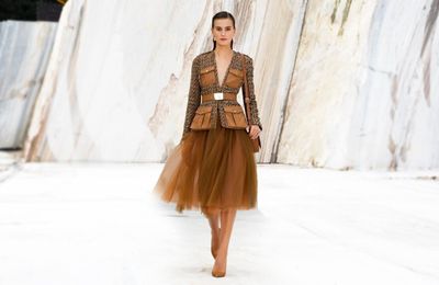 Bộ sưu tập Xuân Hè 2022 của Elisabetta Franchi: Những cô nàng mộng mơ