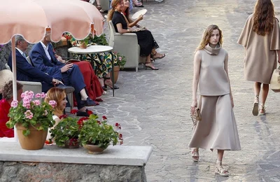 Max Mara - Resort 2022 collection: Phong vị mùa xuân