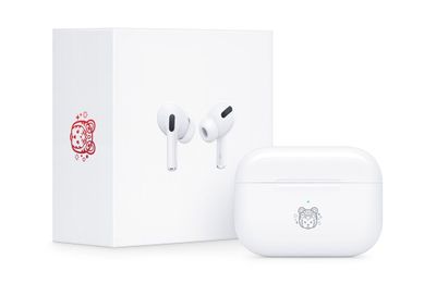 Apple phát hành AirPods đặc biệt cho năm Nhâm Dần