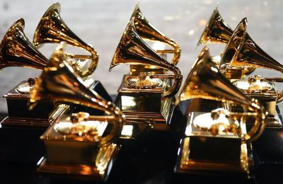 Lễ trao giải Grammy 2022 tiếp tục bị trì hoãn vì Covid-19