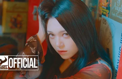 Alexa - Mở màn năm 2022 cho K-Pop với sự trở lại trong MV "Tattoo"