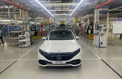 Mercedes-Benz EQS 580 4Matic đầu tiền xuất xưởng tại Ấn Độ