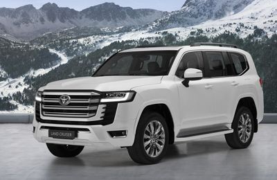 Toyota Việt Nam chính thức điều chỉnh giá bán Land Cruiser tăng thêm