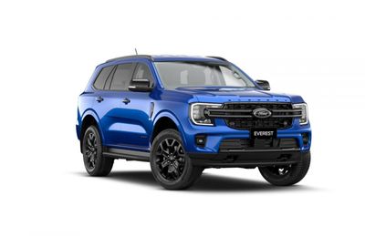 Ford Everest 2023 biến thể RWD đậm chất thể thao
