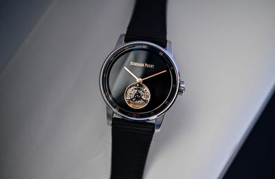 Đồng hồ Code 11.59 by Audemars Piguet Selfwinding Flying Tourbillon