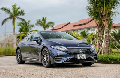 Mercedes-Benz EQS 450+ lập kỉ lục thế giới khi di chuyển 850 km chỉ 1 lần sạc tại Việt Nam