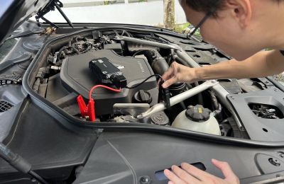 Vì sao ô tô điện vẫn sử dụng ắc quy thường 12V?