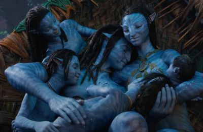 Phản ứng của giới phê bình sau khi Avatar 2 công chiếu đầu tiên