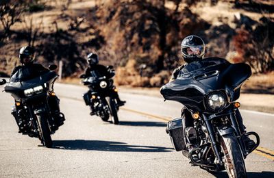 Bộ đôi Harley-Davidson Road Glide ST và Street Glide ST 2022 chính thức ra mắt