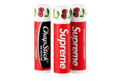 Supreme tiếp tục “chiều lòng” người hâm mộ với những món phụ kiện không ngờ tới