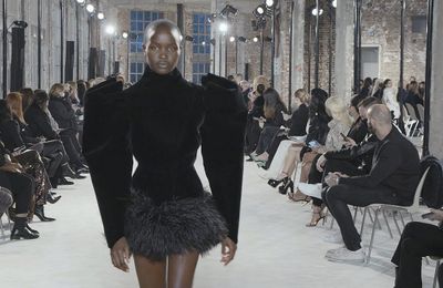Alexandre Vauthier - Haute Couture Xuân Hè 2022: Uyển chuyển thướt tha