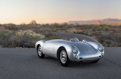 Chiêm ngưỡng chiếc Porsche 550 Spyder 1955 cổ được bán với giá 4,2 triệu USD