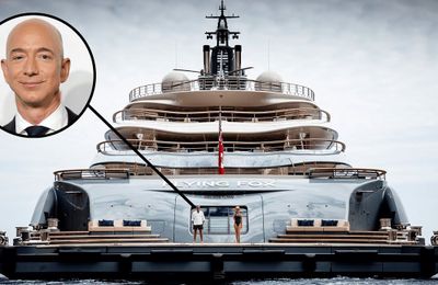 Bên trong hạm đội siêu du thuyền sang trọng trị giá 1 tỷ đô la của Jeff Bezos
