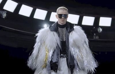 Celine Homme Thu/Đông 2022 - Sự kết hợp các tác phẩm nghệ thuật